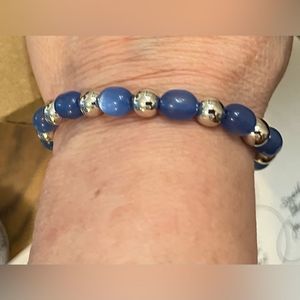 Blue elastic bead bracelet